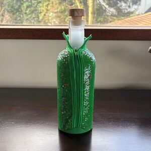 Absolut Vodka Limited Edition Wicked for Good sequin cover - for 750 ml bottle